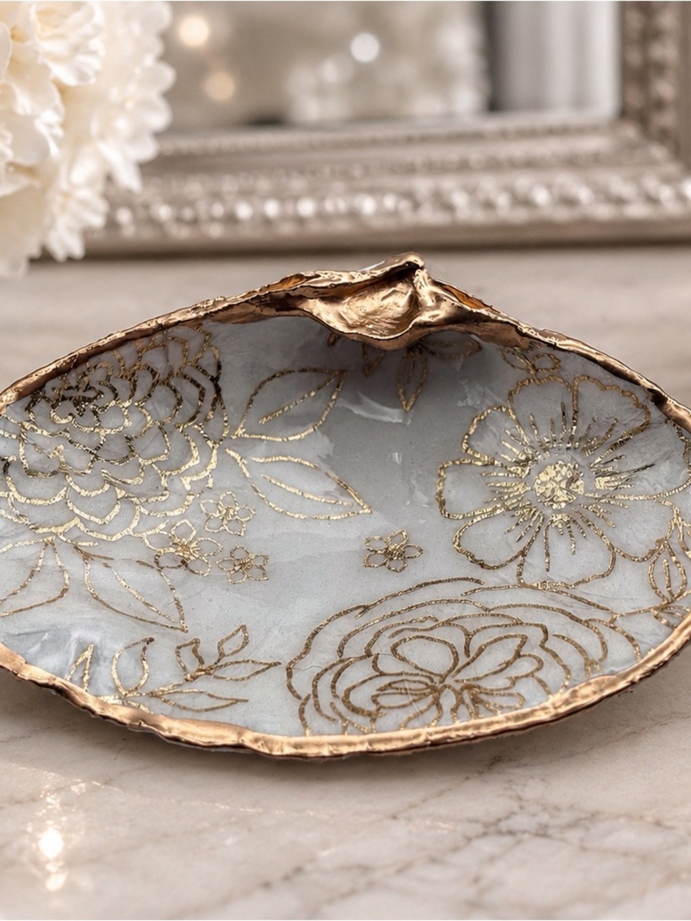 Floral Decorative Clam Dish in White & Gold